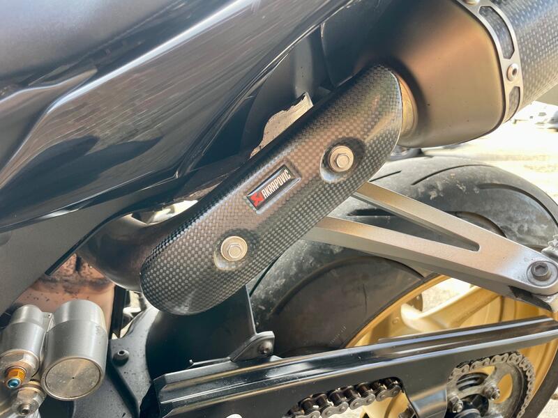 YAMAHA R1