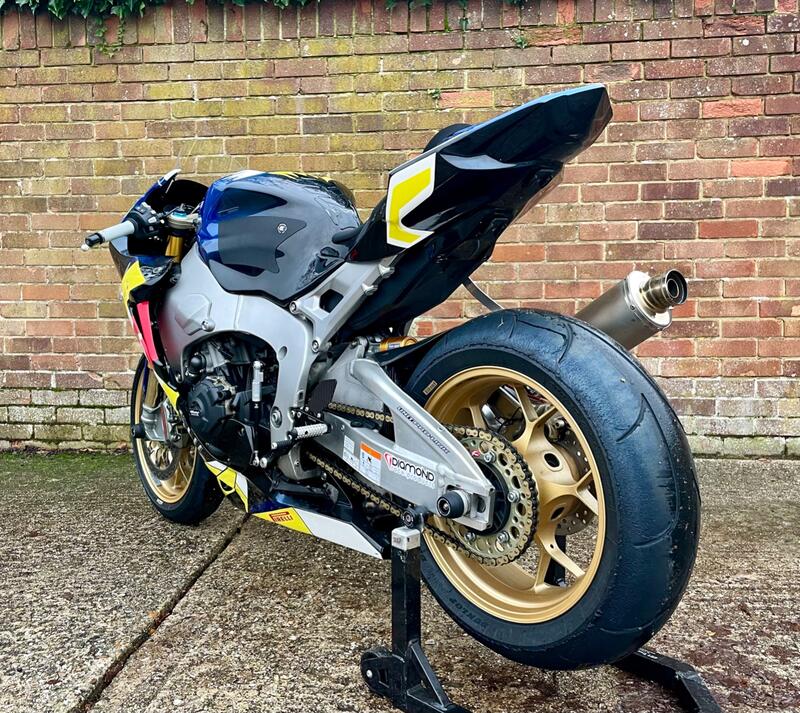 HONDA CBR1000RR Fireblade