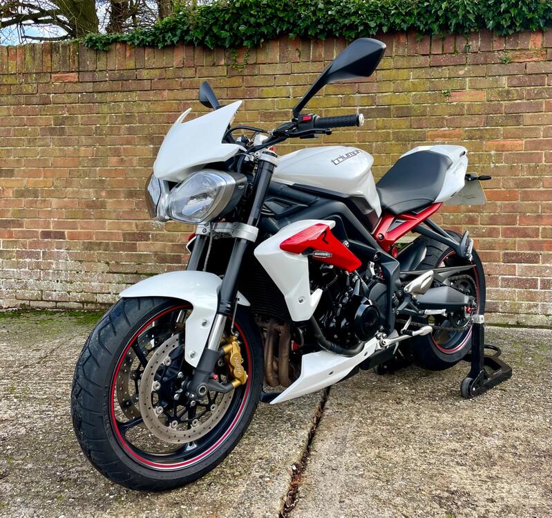 TRIUMPH STREET TRIPLE 765