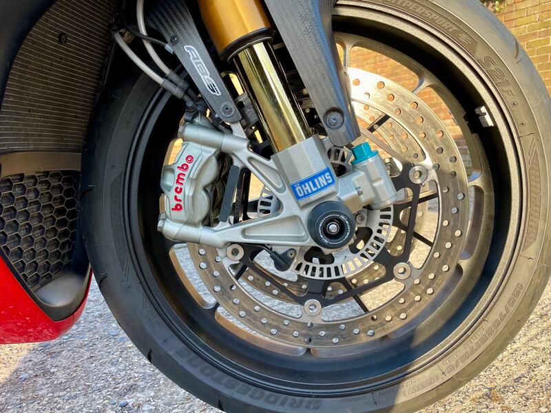 APRILIA RSV4