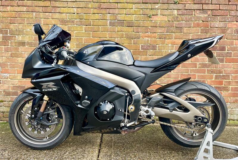 View SUZUKI GSXR1000   
