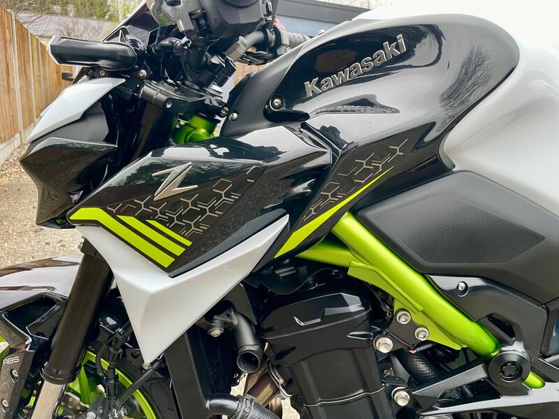 KAWASAKI Z900