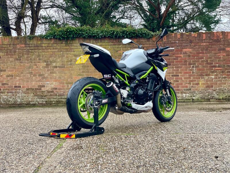 KAWASAKI Z900
