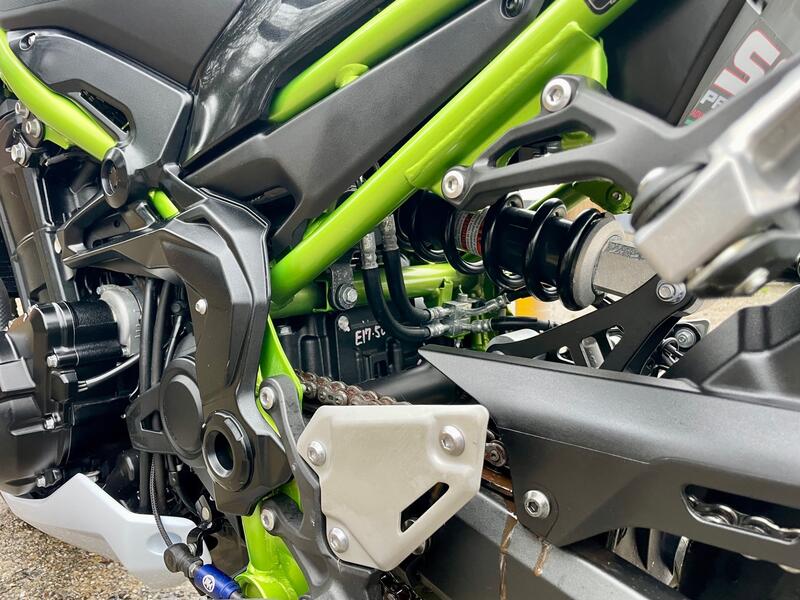 KAWASAKI Z900