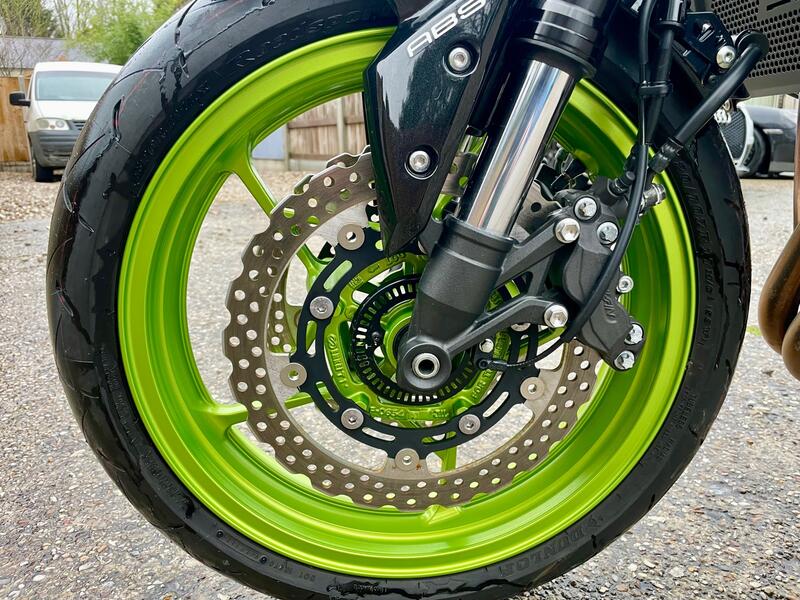 KAWASAKI Z900