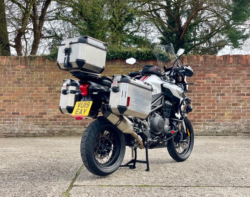 TRIUMPH TIGER 1200