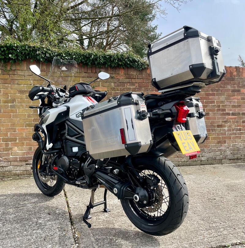 TRIUMPH TIGER 1200