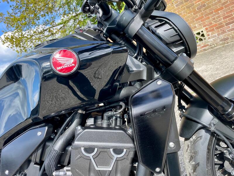 HONDA CB1000R