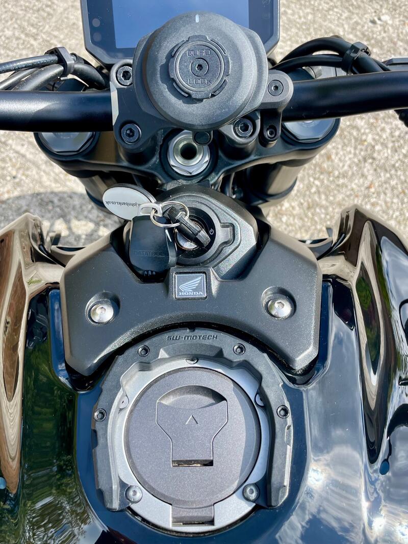 HONDA CB1000R