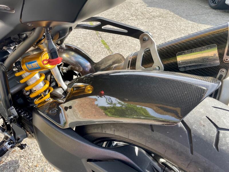 DUCATI 848
