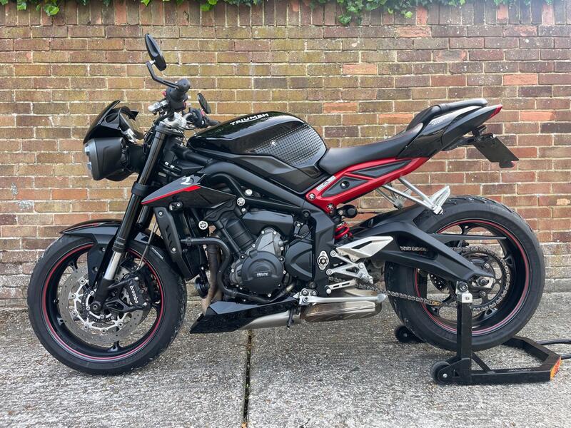 View TRIUMPH STREET TRIPLE 765 R