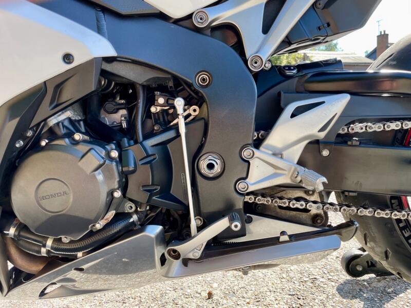 HONDA CBR1000RR Fireblade