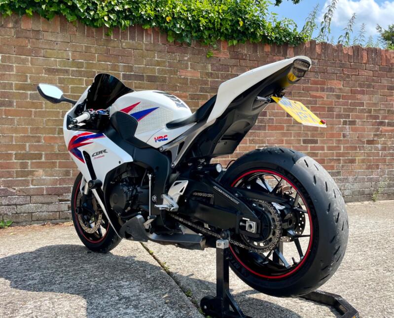 HONDA CBR1000RR Fireblade