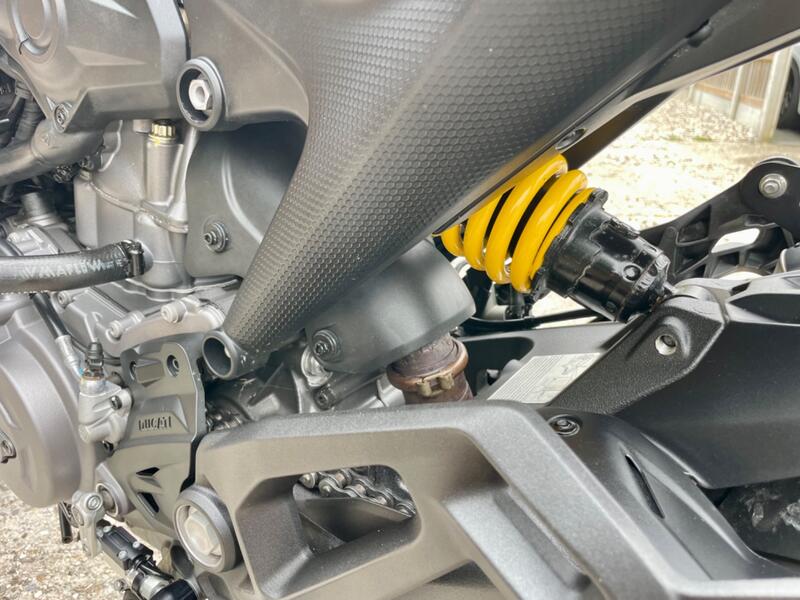 DUCATI Monster