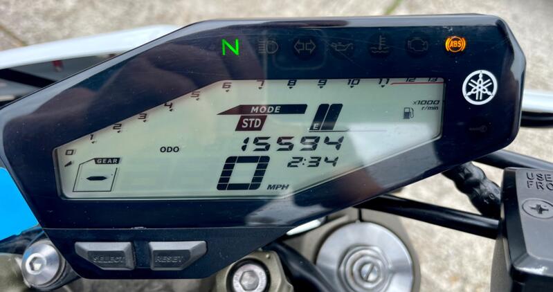 YAMAHA MT-09