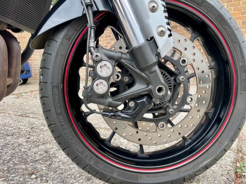 YAMAHA MT-09