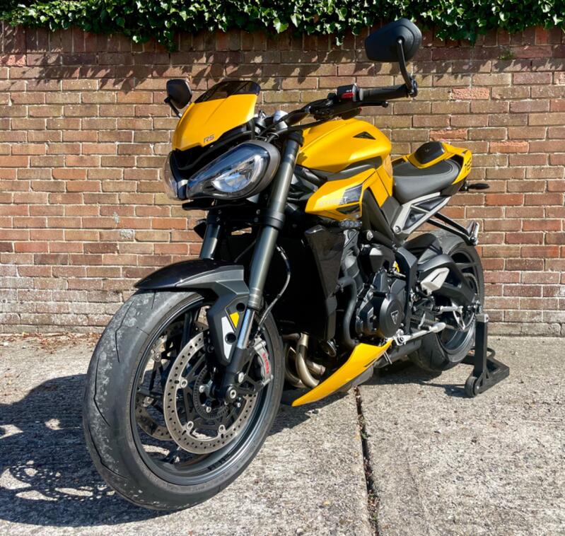 TRIUMPH STREET TRIPLE 765