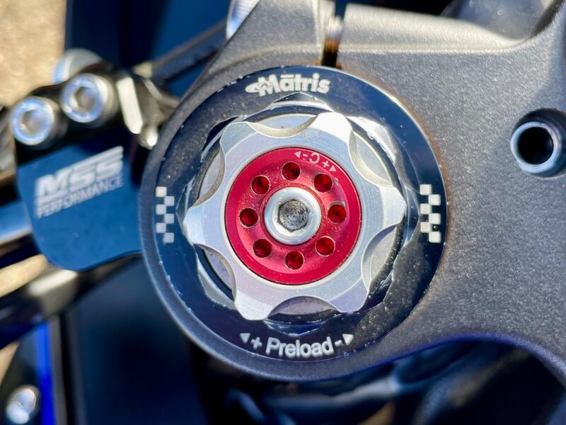 YAMAHA R1