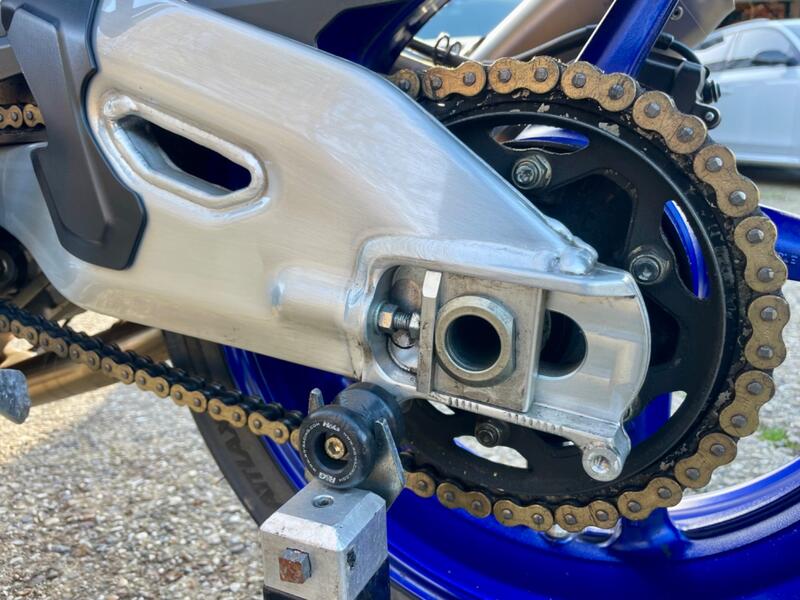 YAMAHA MT-10