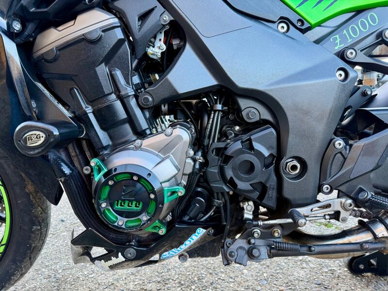 KAWASAKI Z1000