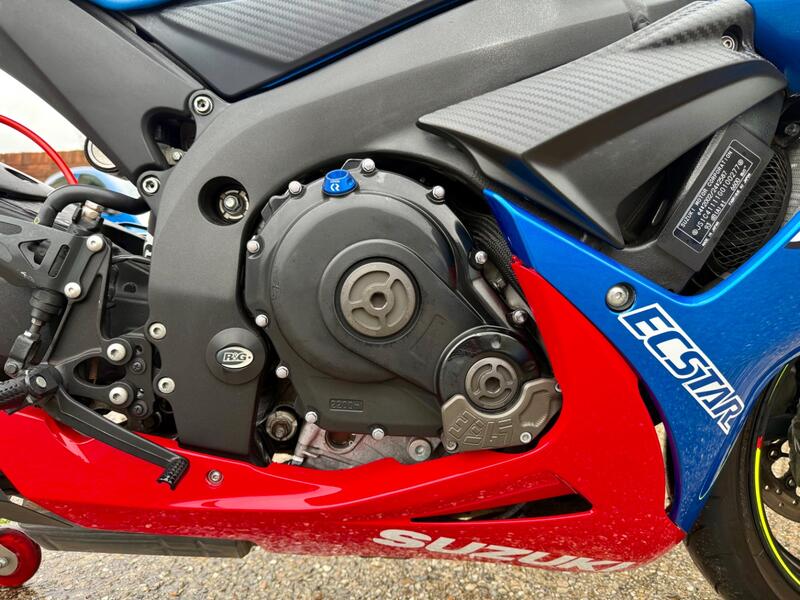 SUZUKI GSXR750