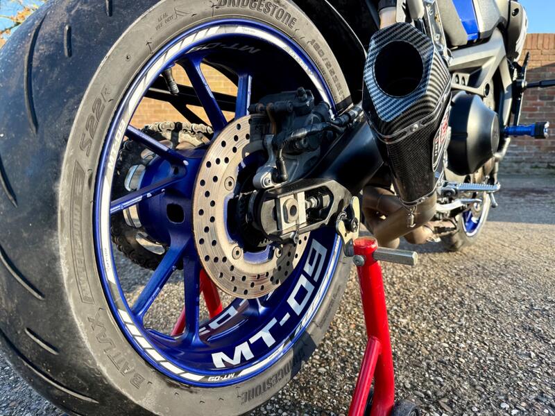 YAMAHA MT-09