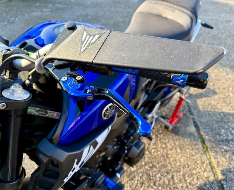 YAMAHA MT-09