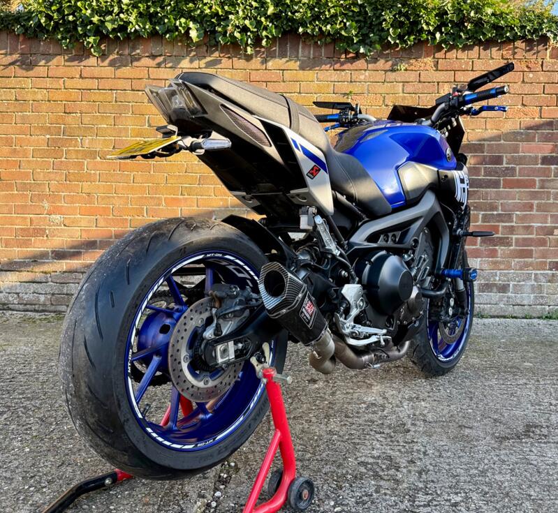 YAMAHA MT-09