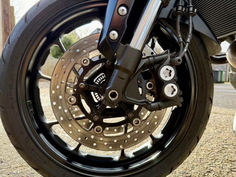 YAMAHA MT-09