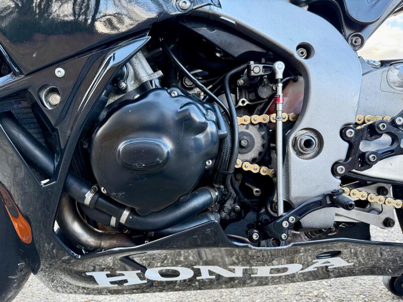 HONDA CBR1000RR Fireblade