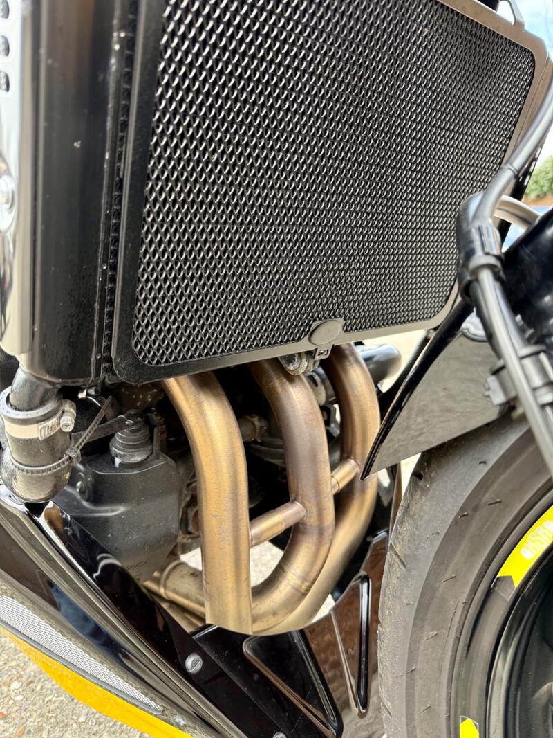 YAMAHA XSR900