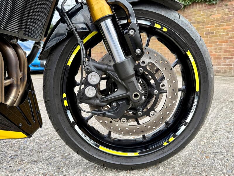 YAMAHA XSR900
