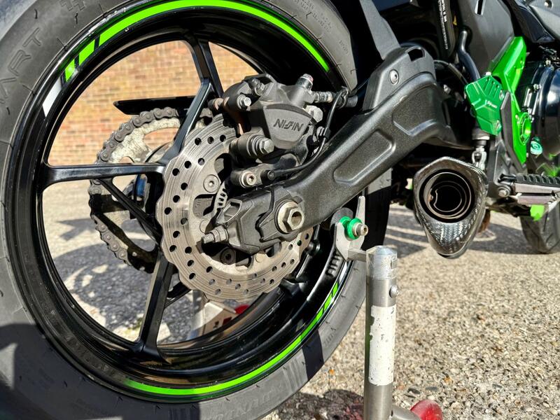 KAWASAKI Ninja 650