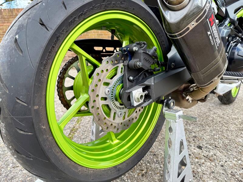 KAWASAKI Z900