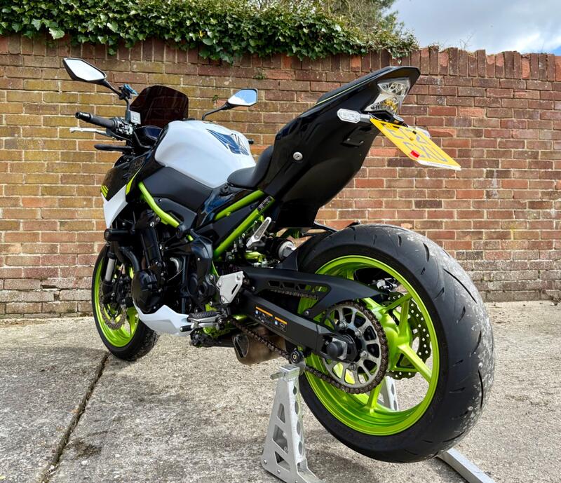 KAWASAKI Z900