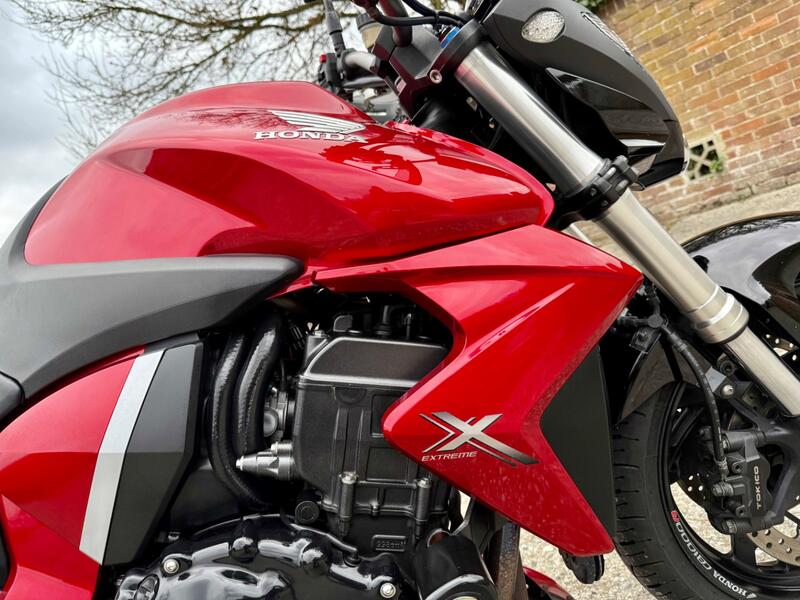 HONDA CB1000R