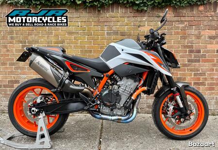 KTM 890 DUKE R