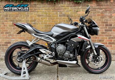 TRIUMPH STREET TRIPLE 765 RS