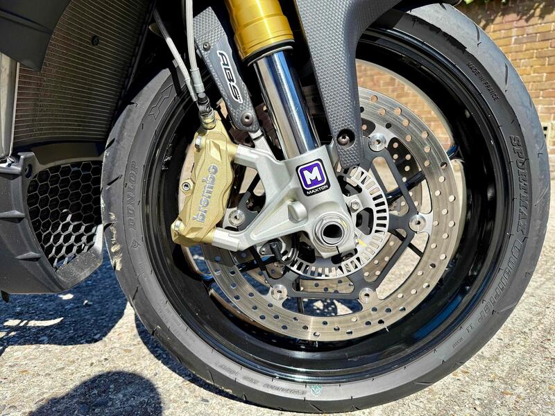 APRILIA Tuono 1100 V4