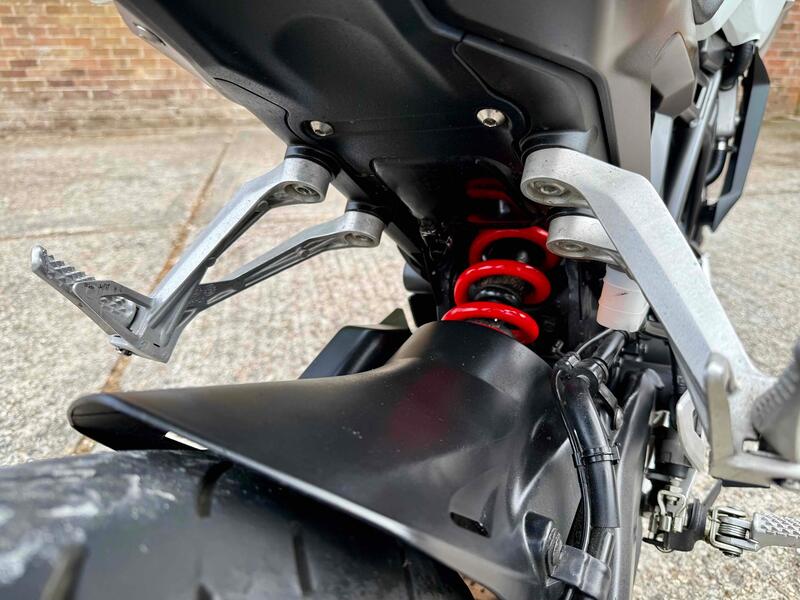 HONDA CB125R