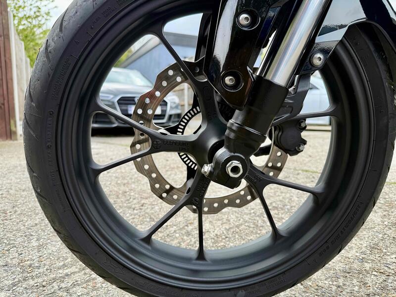 HONDA CB125R