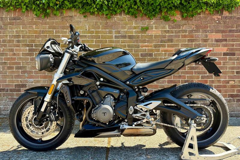 View TRIUMPH STREET TRIPLE 765 S