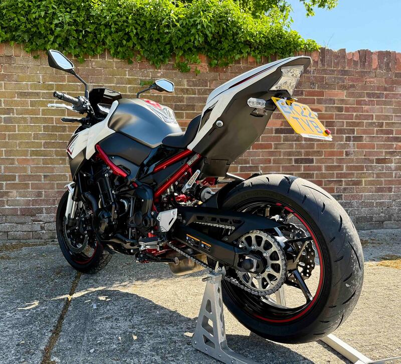 KAWASAKI Z900