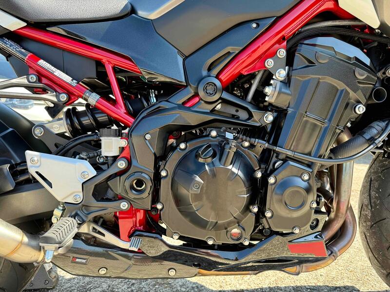 KAWASAKI Z900