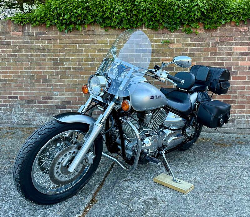 View YAMAHA XVS1100 