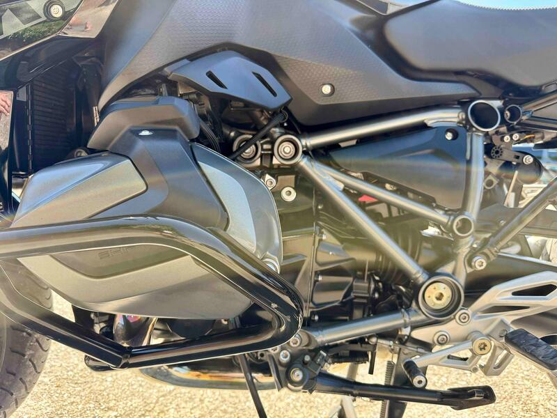 BMW R1250RS