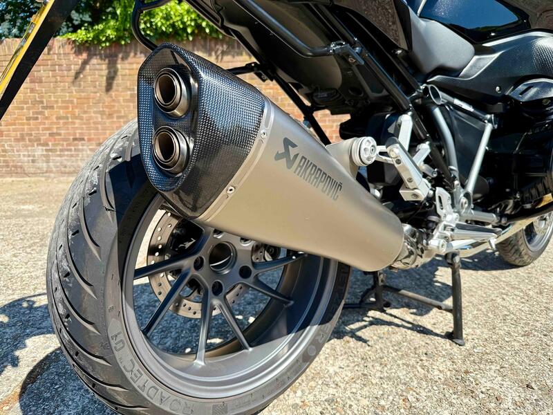 BMW R1250RS