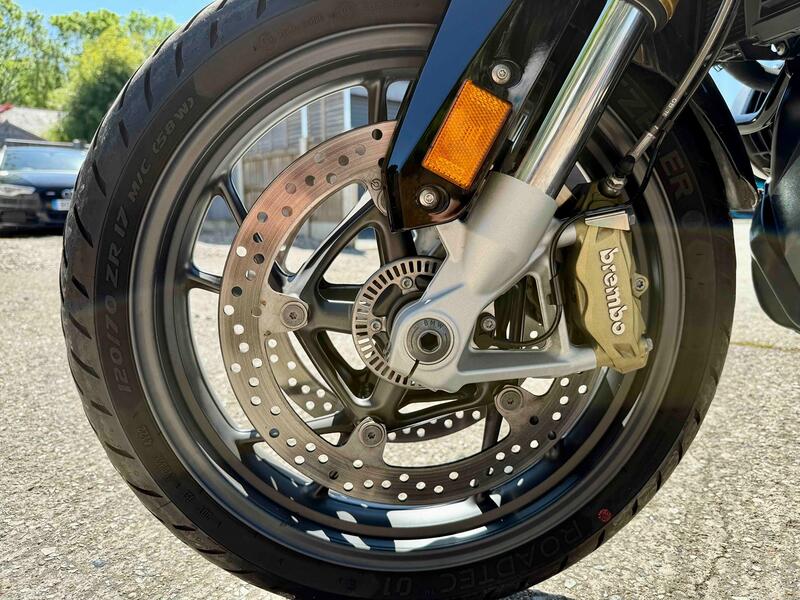 BMW R1250RS