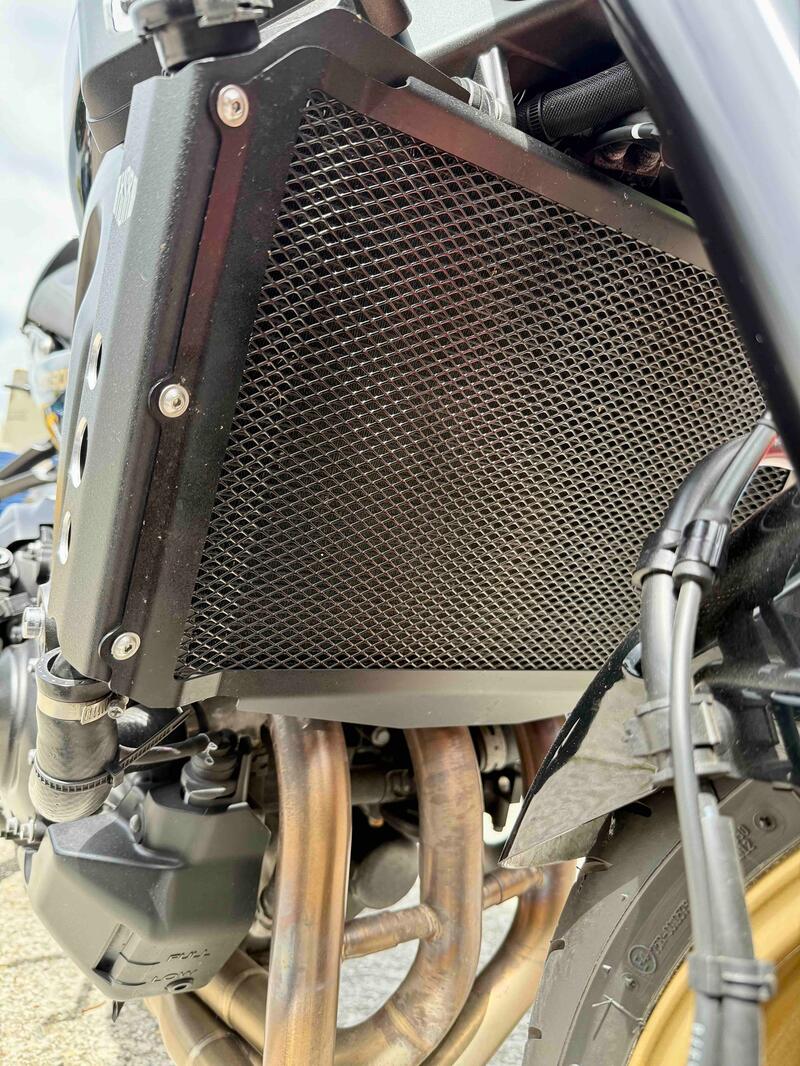 YAMAHA XSR900