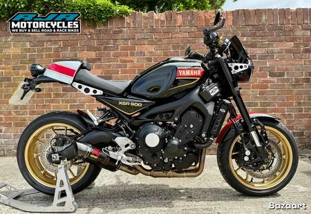 YAMAHA XSR900 ABS